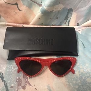 Red cat eye Moschino sunglasses